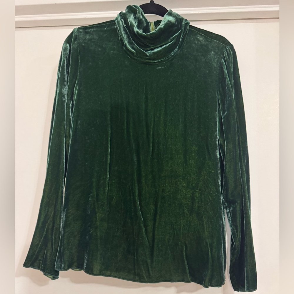 Zara - Green Velvet-like Top - Long Sleeved with Loose Turtleneck - Women’s Med.